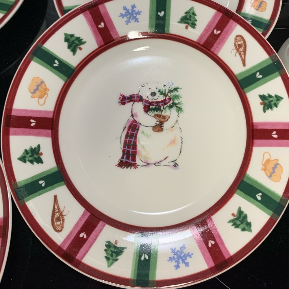 PFALTZGRAFF Snow Bear Salad Plates 8 3/8" White Bear W/Scarf, Holiday/Ch… - Picture 2 of 5